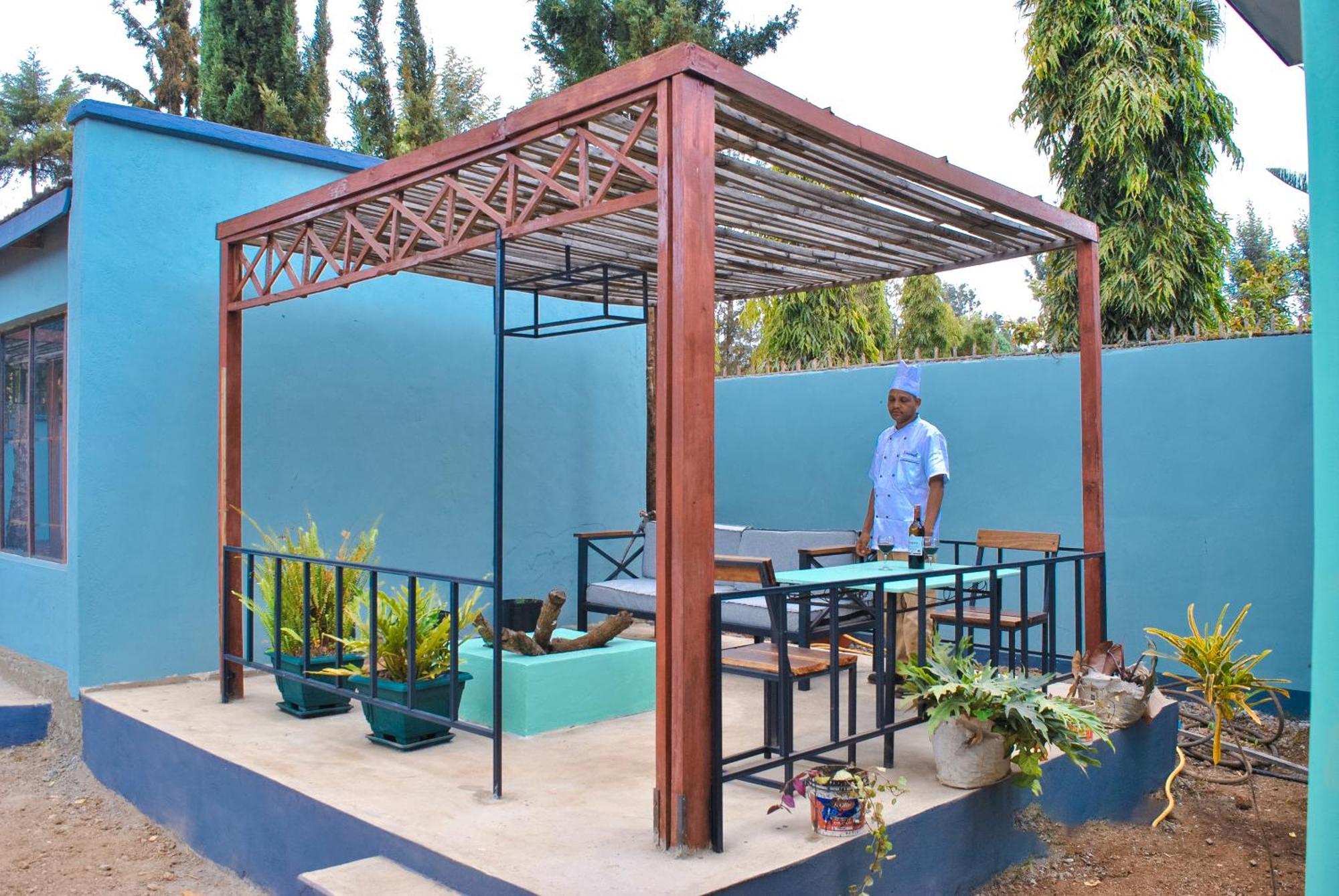 Ngorongoro Villa And Restaurant Karatu Exterior photo